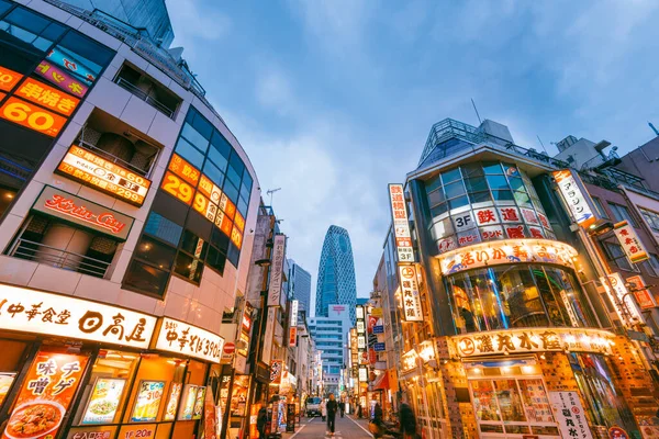 Tokio Japan Januar 2016 Straßenansicht Der Einkaufsstraße Nishi Shinjuku Mit — Stockfoto