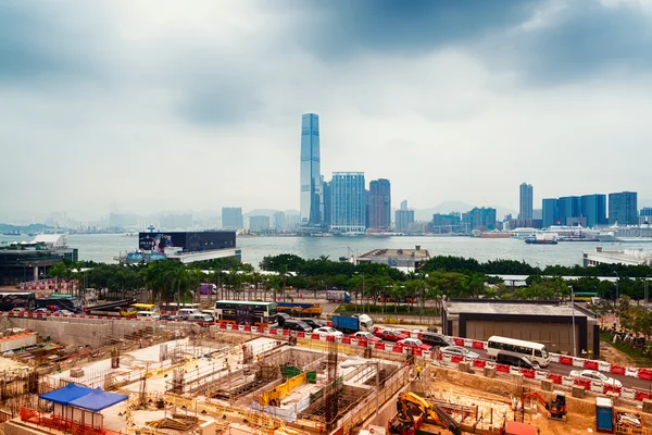 Byggnadsplatsen och Central Piers området i Hong Kong. — Stockfoto