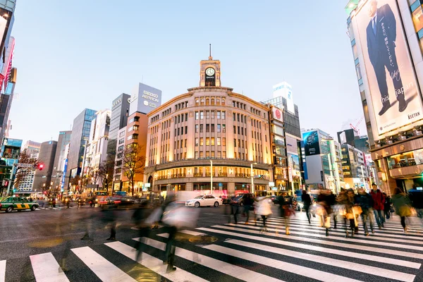 Ginza disrtict вночі, Токіо - Японія — стокове фото