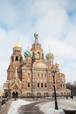 Kurtarıcımız dökülmüş kan üzerinde katedral. Kış, St Petersburg