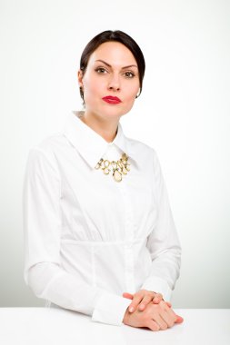 mutlu genç iş kadını portresi