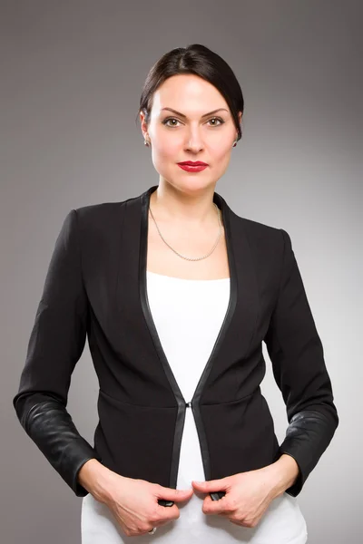 Retrato de la joven mujer de negocios feliz — Foto de Stock