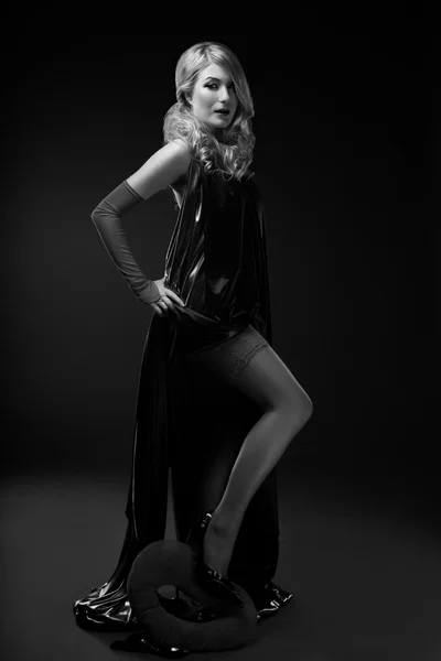 B and W Glamour portrait of blond woman — Stock Photo, Image