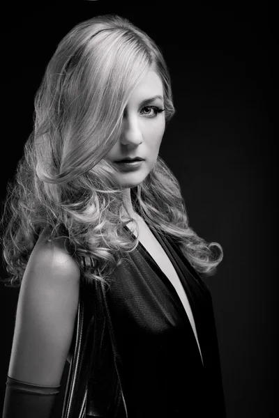 B and W Glamour portrait of blond woman — Stock Photo, Image