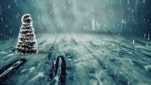 Arkaplanda Kar Yağarken Yanıp Sönen Işıkla Yılbaşı Ağacını Döndürüyor — Stok video