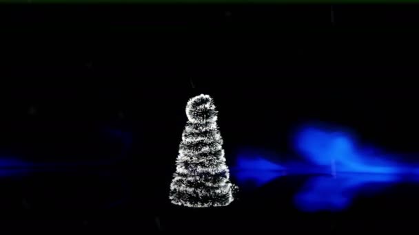 Árvore Natal Brilhante Fumaça Colorida Sob Queda Neve Fundo Escuro — Vídeo de Stock