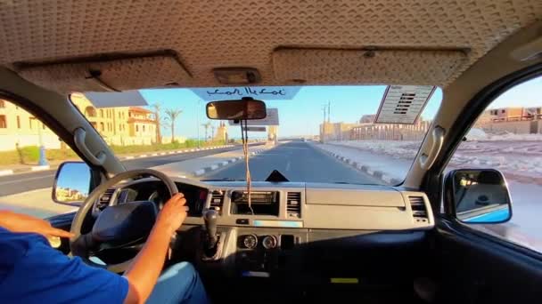Egipt Sharm Sheikh 2021 Sterowanie Kierowcą Zabytkowym Transporcie Miejskim Poruszającym — Wideo stockowe