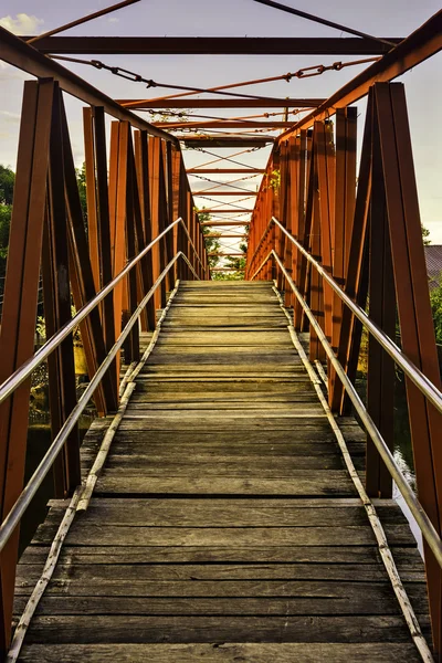 Zonsopgang hangbrug — Stockfoto