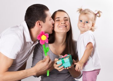 Anne küçük kız ve baba tebrik