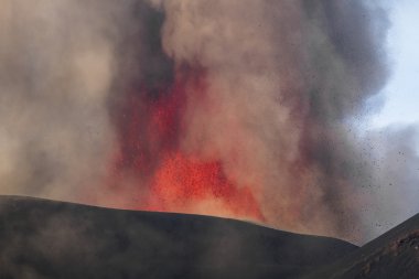 Borçluluk Etna Erüpsiyonu