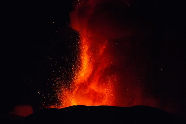 Erupción del volcán Etna —  Fotos de Stock