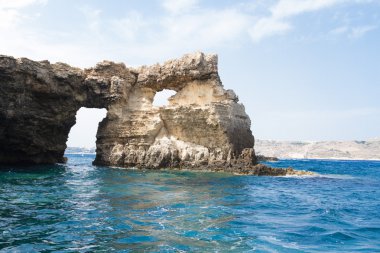 Kristal berraklığında lagün üzerinde Comino Island, Malta, Mediterranean