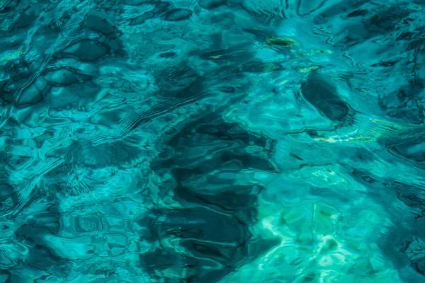 Hintergrund mit kristallklarem Wasser der Südsee italienisch — Stockfoto