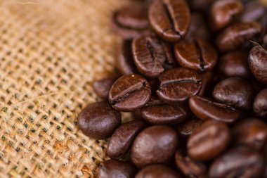 Tuval ve kahve çekirdekleri fotoğraf arka plan. Kopya alanı