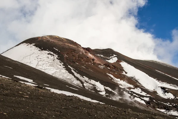 Etna volkanın Zirvesi kraterler