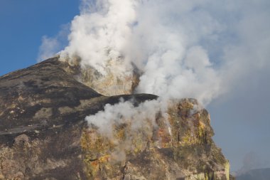 Etna volkanın Zirvesi kraterler