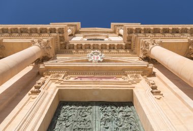 Noto, İtalya - 06 Şubat 2016: Sicilya Barok tarzında inşa edilmiş şehir.