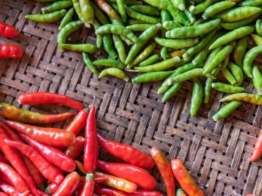 tatlı biber kırmızı ve yeşil