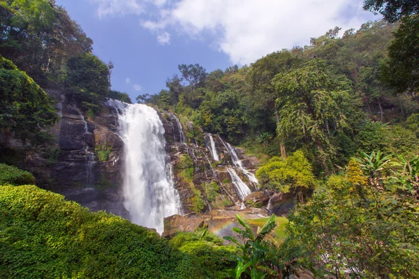 Large waterfall in deep forest — Stock Photo, Image