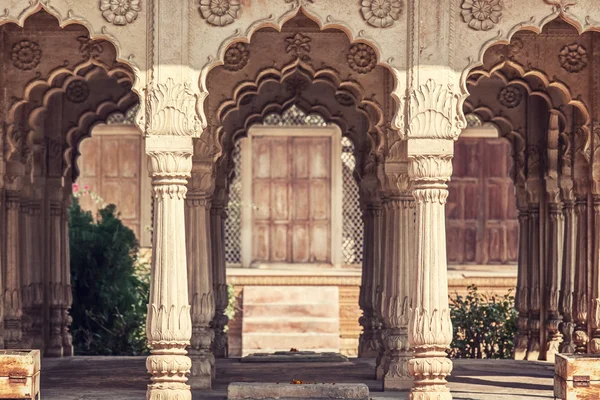 Hindistan.
