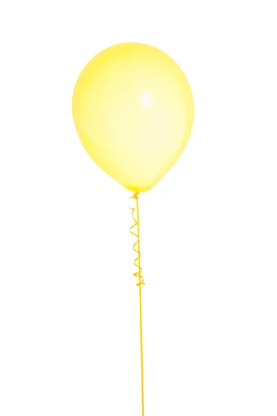 Balão de hélio amarelo único isolado — Fotografia de Stock