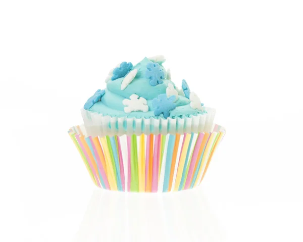 Schneeflocken-Cupcake mit Streifen, isoliert — Stockfoto