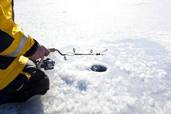 Pesca sul ghiaccio — Foto Stock