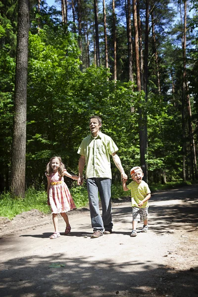 Vader, zoon en dochter — Stockfoto