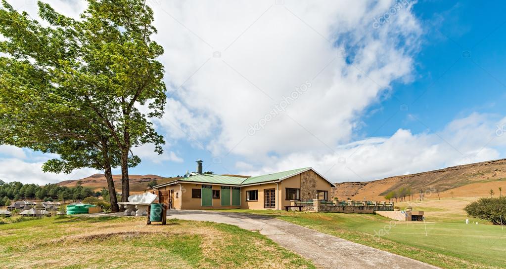 Clubhouse at Glengarry Golf Course Stock Editorial Photo © timh222