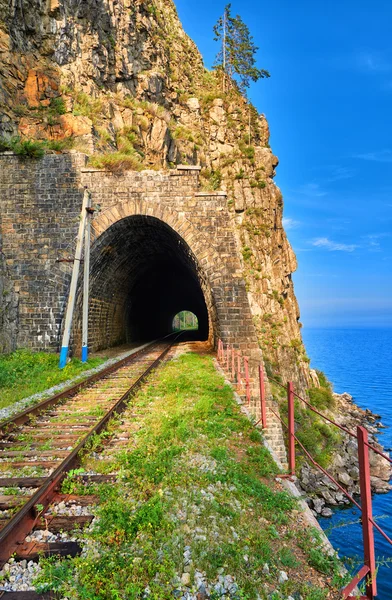 Túnel sobre el ferrocarril Circum-Baikal —  Fotos de Stock