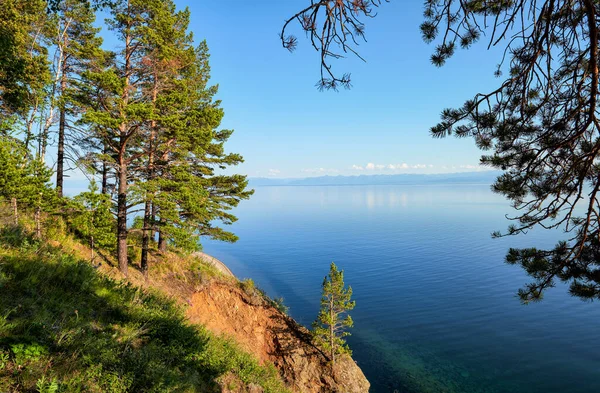 Veduta Del Lago Baikal Dalla Riva Boscosa Lontananza Montagne Hamar — Foto Stock