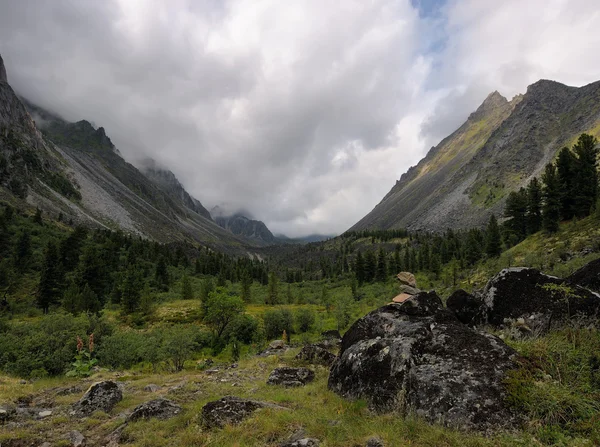 Mountain valley — Stock Photo, Image