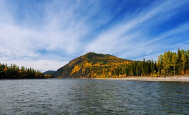 Sibirya sonbahar manzara Nehri üzerinde