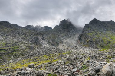 Yüksek tırmanma. Temmuz. Doğu Sayan