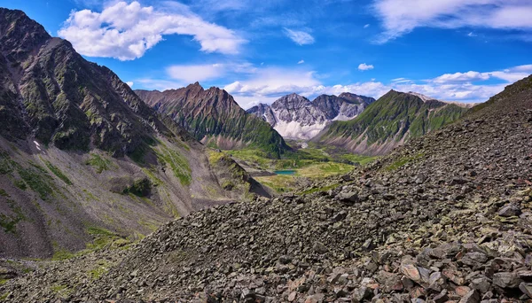 Alpine Siberian landscape. — Stock Photo, Image