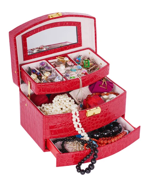Caixa vermelha aberta com jóias — Fotografia de Stock