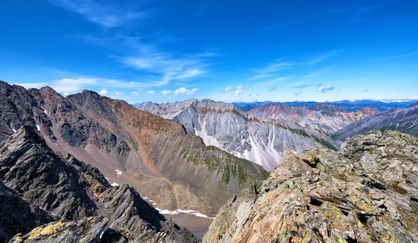 Mountain ranges of Eastern Siberia — Stock Photo, Image