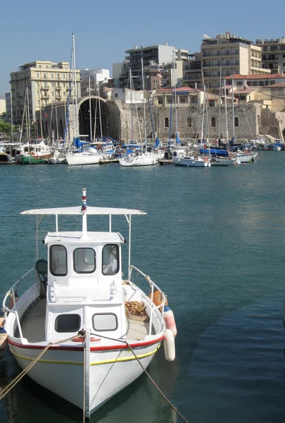 Heraklion haven en boten — Stockfoto