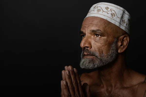 Indian Man Saying Prayers — Stock Photo, Image