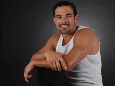 İtalyan yakışıklı