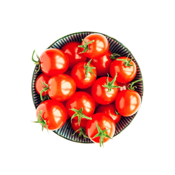 Schüssel mit Tomaten auf weißem Hintergrund — Stockfoto