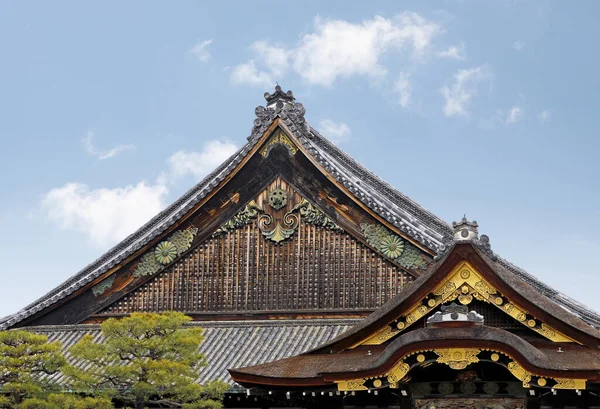 Traditioneel Versierde Daken Van Oude Japanse Houten Architectuur — Stockfoto