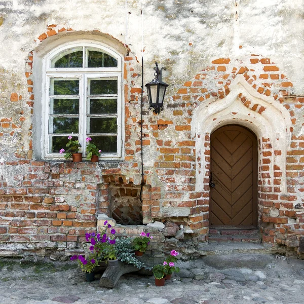 Weathered entrance — Stock Photo, Image