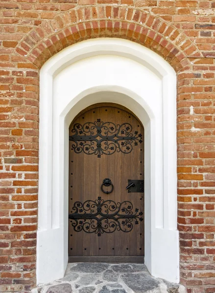 Vieilles portes historiques décorées — Photo