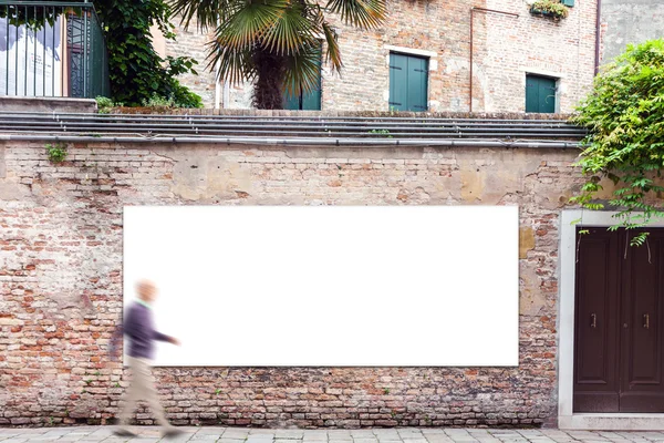 Venedik duvardaki kopya alanı ile billboard — Stok fotoğraf