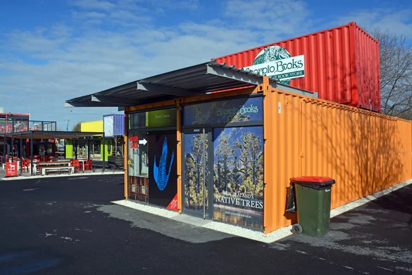 Restart Container-butikk, reokkert. – stockfoto