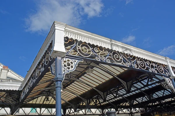 Szczegół zabytkowy Brighton Railway Station, Uk. — Zdjęcie stockowe