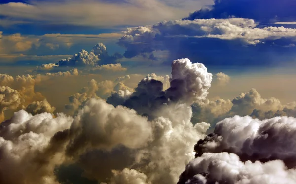 Gewitterwolken brauen über Südchina Meer, Vietnam — Stockfoto