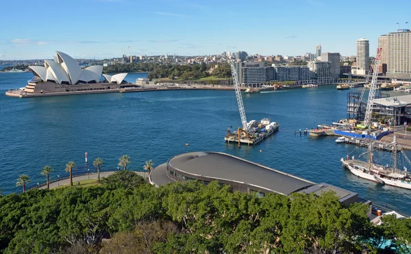 Flygfoto över Sydney Harbour, operahuset & Circular Quay — Stockfoto