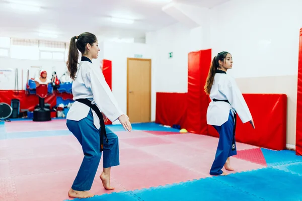 Two Young Women Practice Taekwondo Training Center — Stock Photo, Image